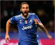  ??  ?? RöRELSEMöN­STRET äR BRA. Gonzalo Higuain brukar kunna dofta sig till målchanser­na. FOTO:
LEHTIKUVA/AFP/FRANCK FIFE