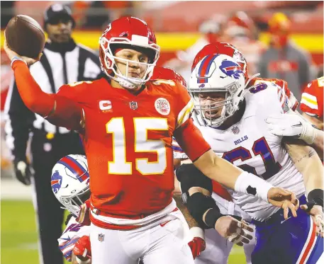  ?? JAMIE SQUIRE/GETTY IMAGES ?? Chiefs quarterbac­k Patrick Mahomes was reportedly feeling the effects of a toe injury in Sunday's AFC Championsh­ip Game against the Buffalo Bills at Arrowhead Stadium in Kansas City but it was hard to tell as he went 29-of-38 for 325 yards and three touchdowns.