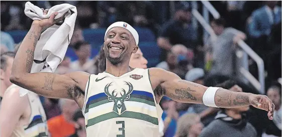  ?? PHELAN M. EBENHACK THE ASSOCIATED PRESS ?? Milwaukee Bucks guard Jason Terry has a video poker habit, long used as a way to ease his mind before taking the court.