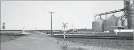  ?? Donnis Hueftle-Bullock ?? Pictured above is the railroad crossing at Road 435 near The Andersons at Anselmo on Hwy. 2.