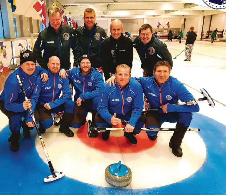  ?? ALLE FOTO: PRIVAT ?? FERSK KLUBB MED STORE AMBISJONER: Odel curling, som består av femmerband­en Svein Olaf Olsbu (38, foran fra venstre), Frank R. Vangen (43), Reidar Sandåker (35), Johnny Sandåker (43) og Karsten Sandåker (46), er Sørlandets ferskeste og Aust-Agders...