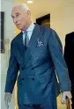  ??  ?? Roger Stone 65 anni, fu lui a scoprire negli anni 80 la miniera d’oro delle consulenze alle dittature