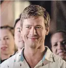  ?? K.C. BAILEY NETFLIX ?? Glen Powell starred in “Set It Up:” He’s coming in to his own as a headliner.