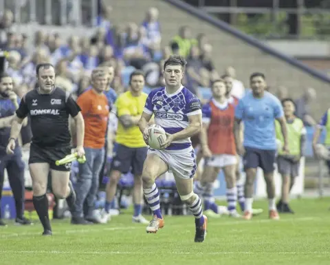  ?? ?? Halifax Panthers’ winger James Saltonstal­l. Pic: Simon Hall