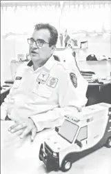  ??  ?? Guido Sánchez Coello, director ejecutivo del Escuadrón de Rescate y Urgencias Médicas, de la Secretaría de Seguridad Pública de la Ciudad de México ■ Foto Francisco Olvera