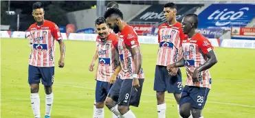  ?? CORTESÍA DIMAYOR ?? Miguel Borja celebró su gol bailando con Sandoval, Sherman Cárdenas, Jeison Angulo y Edwuin Cetré.