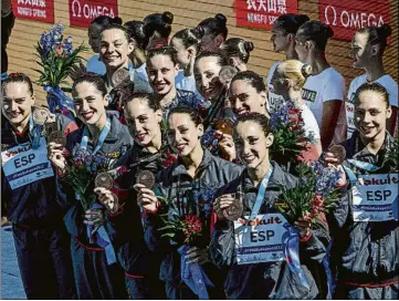  ?? FOTO: EFE ?? El equipo español de natación artística, medalla de bronce en el ‘highlight’ del Mundial de Budapest