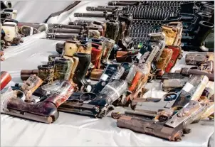  ?? ?? ANÁLISIS. La jueza Márquez estableció que las tiendas tuvieron señales para saber que las armas que vendieron terminaría­n en México y que estas serían usadas con fines ilícitos.
