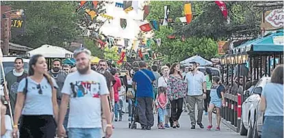  ?? (LA VOZ / ARCHIVO) ?? Números. De siete millones de turistas anuales que recibe Córdoba, cinco millones llegan en verano.