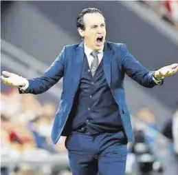  ?? EFE ?? Unai Emery, activo en la banda de San Mamés, en el encuentro de ayer.