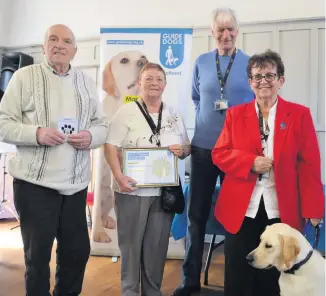  ??  ?? Rewarded Chatelhera­ult Cohorts’bobby Hamilton, Ann Hamilton, John Cordinor and Margaret Cullen, with guide dog pup Amy
