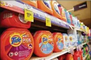  ?? GARY CAMERON / REUTERS ?? So far in 2018, there have been 37 reported cases among teenagers who have ingested Tide pods as part of a challenge.