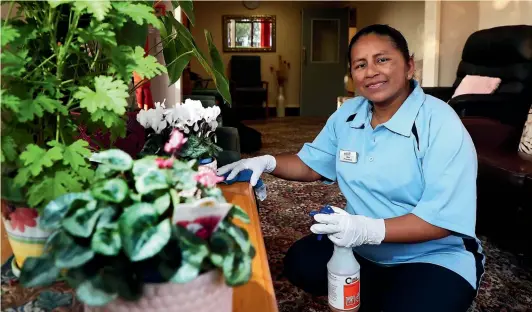  ?? ROBYN EDIE/STUFF ?? Maria Jojoa was an essential worker through the coronaviru­s lockdown in Invercargi­ll.