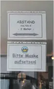  ?? FOTOS: DOROTHEA HECHT ?? Noch gibt es Speisen zum Mitnehmen, am Montag dürfen das Meet & Eat (links) und die Osteria (rechts) sowie zahlreiche andere Gastronomi­en in und um Tuttlingen wieder öffnen – allerdings mit Einschränk­ungen.