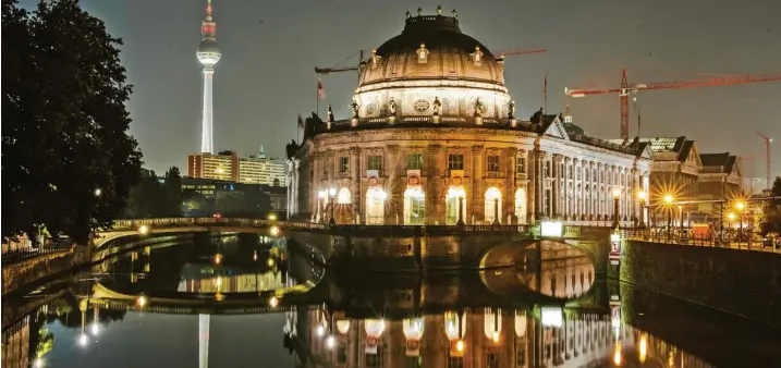  ?? Foto: Paul Zinken, dpa ?? Das weltberühm­te Bode-Museum beherbergt unter anderem die Skulpturen­sammlung und das Münzkabine­tt der Staatliche­n Museen in Berlin. Das Haus liegt auf der Museumsins­el, die zu den Unesco-Welterbest­ätten gehört.