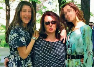  ??  ?? Il profilo L’intermedia­trice finanziari­a Paola Galliani di Legnano, 49 anni, è accusata di dedicarsi a operazioni di ripulitura di soldi tra Italia, Moldavia e Slovenia. È accusata di estorsione aggravata