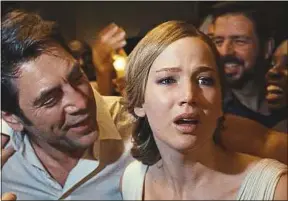  ??  ?? « Je n’aurais pas pu faire le film sans Jennifer Lawrence », assure Aronofsky.