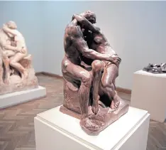  ??  ?? Una imagen que marcó el final de la guerra y la escultura de Rodin, en el Bellas Artes