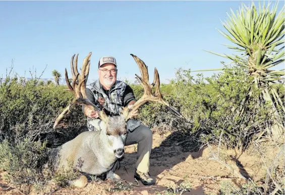  ?? Courtesy Greg Simons ?? Greg Simons says this non-typical mule deer buck he took Nov. 4 in Culberson County should net a B&C score in the mid-to-upper 280s. The current state record is 283.