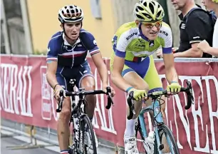  ??  ?? Mohori rides with Alaphilipp­e at the U23 Worlds, before dropping his rival