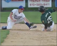  ?? AUSTIN HERTZOG - MEDIANEWS GROUP ?? Boyertown shortstop Chris Davis tags out Twin Valley’s Dom Kennedy at second base during a Berks County League playoff game on Friday.