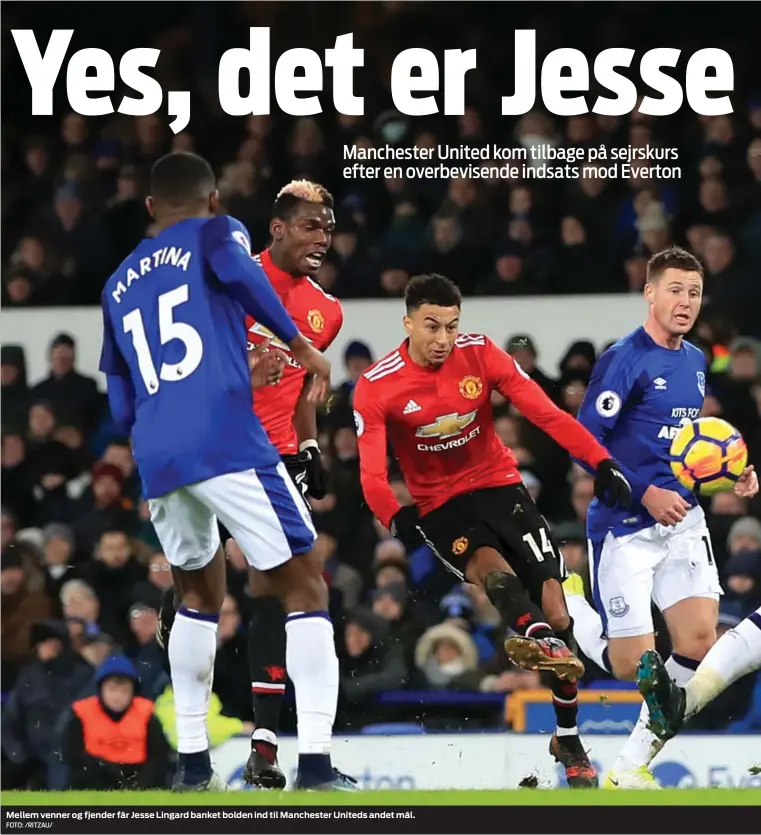  ?? FOTO: /RITZAU/ ?? Mellem venner og fjender får Jesse Lingard banket bolden ind til Manchester Uniteds andet mål.