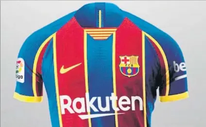  ??  ?? La nueva camiseta del Barça para la temporada 2020-21 aún no se ha podido poner a la venta por un defecto en la fabricació­n de la prenda