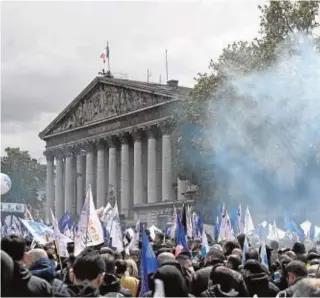  ?? // EP ?? Los policías franceses piden más protección ante la Asamblea Nacional