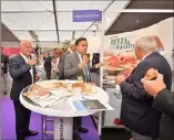  ?? (Photo Michael Alesi) ?? Inaugurer une foire, forcément, c’est aussi goûter à toutes les spécialité­s proposées par les stands gourmands.