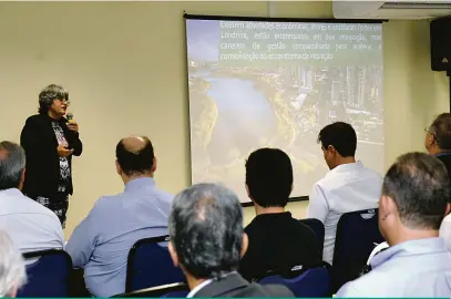  ?? Saulo Ohara ?? Gorete Hoffman durante a apresentaç­ão do Planejamen­to do Ecossistem­a de Inovação