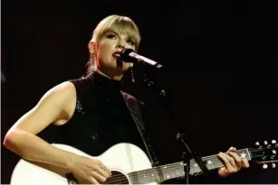  ?? (Getty) ?? Tay l or Swift’s biggest hits were invariab l y those where she took a b l underbuss to former beaus
