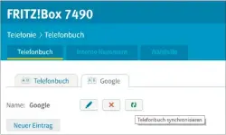  ??  ?? Über den Button mit den beiden grünen Pfeilen können Sie in der Bedienober­fläche der Fritzbox eine sofortige Synchronis­ation der Kontakte auslösen.