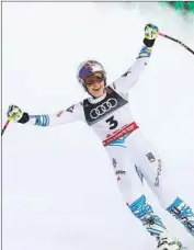  ?? Giovanni Auletta Associated Press ?? LINDSEY VONN was greeted with cheers after completing the downhill race in Are, Sweden.