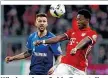  ??  ?? Wiedersehe­n: Guido Burgstalle­r fordert heute David Alaba