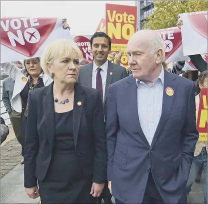  ??  ?? Johann Lamont and John Reid out campaignin­g – she had some harsh things to say about ‘London Labour’