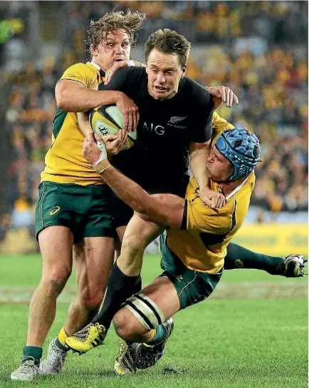  ?? PHOTOSPORT ?? Ben Smith’s value to the All Blacks is such that New Zealand Rugby must do all it can to keep him on the books.