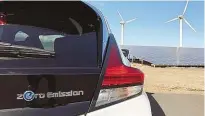  ??  ?? Die Akkus des neuen Nissan Leaf fassen nun 40 kWh Strom. Das soll für über 400 emissionsf­reie Kilometer reichen.