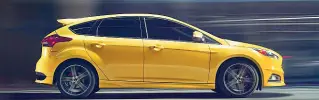  ??  ?? La Ford Focus St versione 2018 con 250 cavalli e un prezzo di circa 30 mila euro Ha il cambio manuale e dotazione elettronic­a