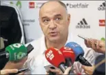  ??  ?? Pablo Laso, ayer tras el entrenamie­nto.