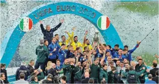  ??  ?? CHAMPIONS: Italy players celebratin­g their Euro Cup victory.