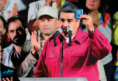  ?? FOTO EFE ?? Las sanciones de Estados Unidos, además de ahogar la economía venezolana, perjudicar­án los activos de varios líderes chavistas, lo que causaría tensiones en el círculo de Maduro.