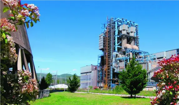  ??  ?? La firma y Enagás construirá­n en La Robla (León) la mayor planta de hidrógeno de España