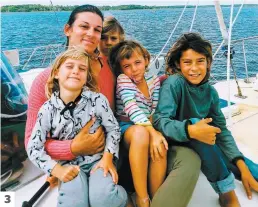  ?? PHOTOS COURTOISIE ?? 3. Marianne Brouillard, son conjoint et ses quatre enfants, présenteme­nt en Caroline du Nord, remontent vers le Québec.