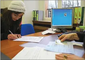  ??  ?? La démarche peut être effectuée en mairie, mais aussi en ligne.