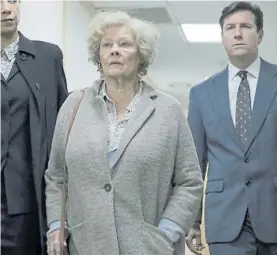  ?? CDI ?? Judi Dench. Ganadora del Oscar, es la presunta espía, de adulta.