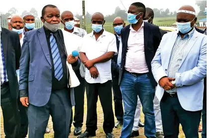  ?? /Johnnie isaac ?? Minister Gwede Mantashe started his consultati­ons with a visit to the Amaxhosa Kingdom in Willowvale for talks on the Shell seismic survey saga.