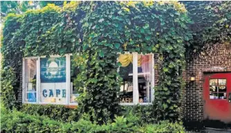  ?? BY JOHN MCCASLIN ?? The ivy-covered facade of The Country Cafe. Where’s the 30th anniversar­y celebratio­n? “We might have it in the street!” owner David Huff laughed.