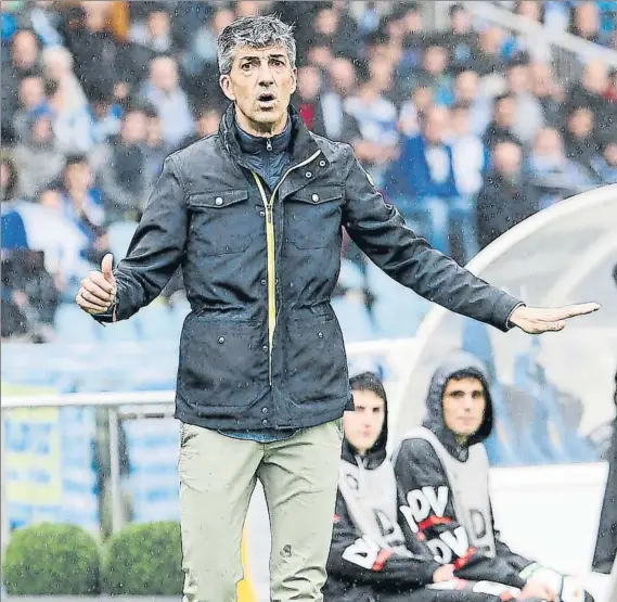  ?? FOTO: UNCITI ?? Imanol Alguacil gesticula durante el último partido de la Real en Anoeta, ante el Athletic