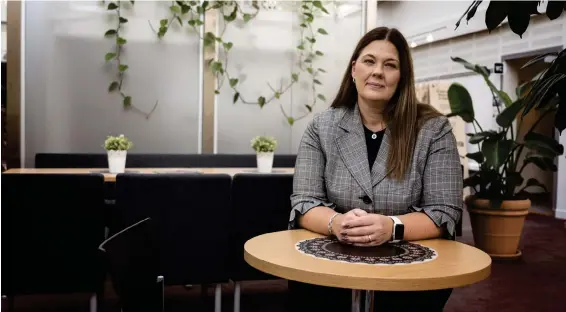  ?? Bild: Matilda Spetz ?? Clarie Engström ledde socialtjän­stens arbete i Munkedal hösten 2015. ”Det var en otroligt hård belastning”, säger hon.
