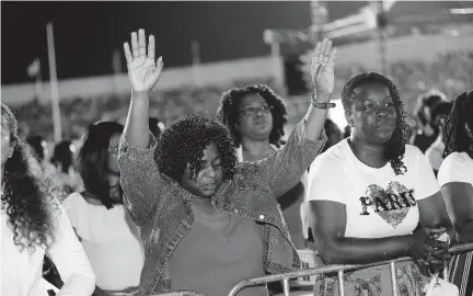  ?? PHOTOS
SHORN HECTOR ?? Patrons worship during Unity in the City on Saturday. The organisers believe that people were blessed at the show.